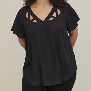 NWT Torrid Blk Cage Front Shirt